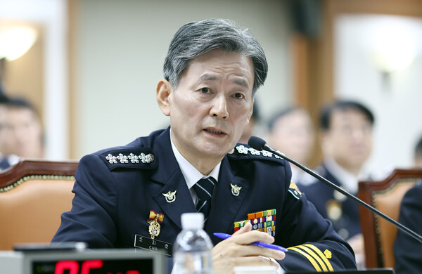11일 국회 행정안전위원회 경찰청 대상 국정감사에서 조지호 경찰청장이 의원 질의에 답하고 있다. ⓒ연합뉴스