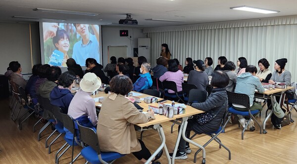 '찾아가는 아동학대 예방 캠페인' 진행 장면 ⓒ대전 서구