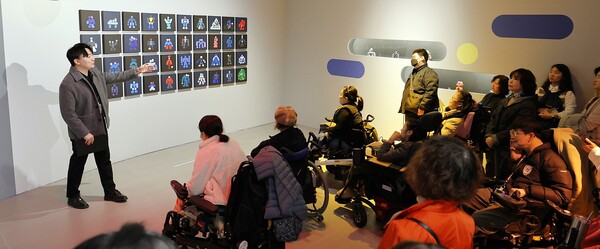 ‘24. 3월과 6월 장애인문화데이에 참여한 장애인들이 미술관, 아쿠아리움을 찾아 즐거운 시간을 보내고 있다. ⓒ송파구