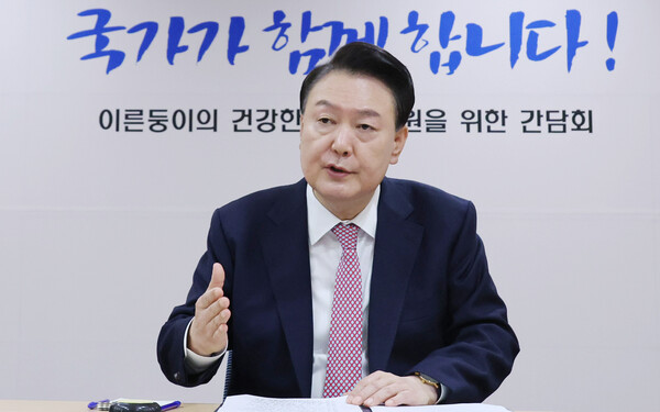 윤석열 대통령이 28일 서울성모병원에서 열린 ‘이른둥이의 건강한 성장 지원을 위한 간담회’에 참석해 발언하고 있다. ⓒ연합뉴스