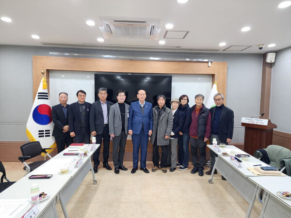 지난 12일 동두천시청에서 열린 비공개 간단회 사진ⓒ동두천 옛 성병 관리소 철거저지를 위한 공동대책위원회