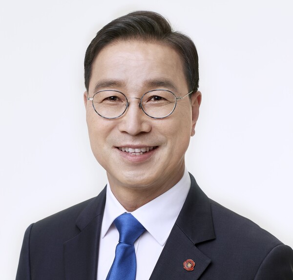  위성곤 의원(더불어민주당, 제주 서귀포시)이 ‘생태법인’ 제도 도입을 골자로 한 「제주특별자치도 설치 및 국제자유도시 조성을 위한 특별법」 일부개정법률안을 대표발의했다. ⓒ위성곤 의원실