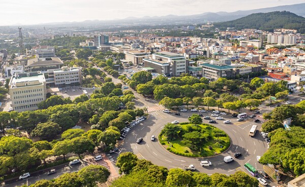 제주도(지사 오영훈)가 새해 여성친화도시 조성과 성평등 노동환경 구축, 성주류화 정책 고도화 등 전방위 노력을 펼치겠다고 밝혔다. ⓒ제주도