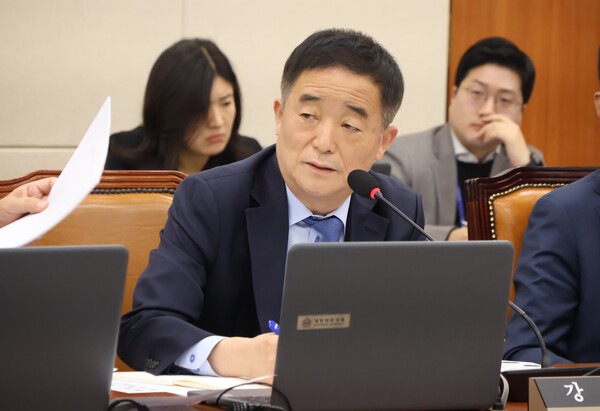 강득구 의원이 재난이나 사고로 인한 사망에 대해 단체보험과 지자체 및 학교가 운영하는 시민안전보험에서 15세 미만 미성년자도 보상받을 수 있도록 하는 법안을 대표 발의했다. ⓒ강득구 의원실