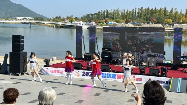 신난다댄스 동아리 세종축제 공연 모습 ⓒ세종시
