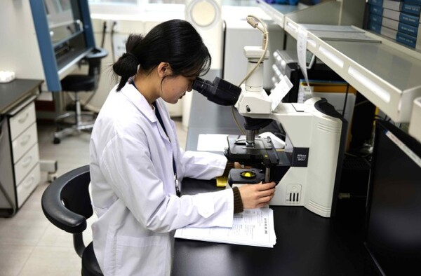 위상차현미경(PCM) ⓒ서울시