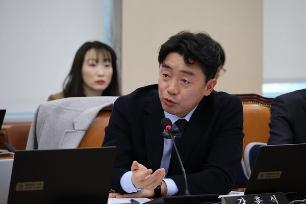 강훈식 의원(더불어민주당, 충남 아산시을)이 인터파크 티켓과 카카오에서 지난해 약 55만 건의 문화비 소득공제 누락이 발생했다고 지적했다. ⓒ강훈식 의원실