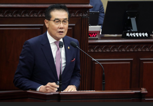 유재목 충북도의원은 ‘충청북도 귀농어·귀촌 활성화 및 지원에 관한 조례 일부개정조례안’을 대표 발의했다. ⓒ충북도의회