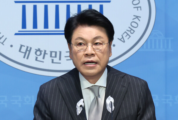 장제원 전 국민의힘 의원이 2015년 당시 비서에게 성폭력을 행사한 혐의로 경찰 수사를 받고 있다. ⓒ연합뉴스