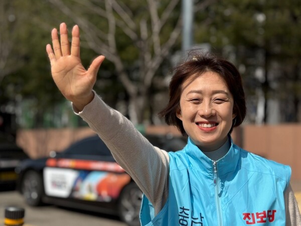 진보당 오윤희 후보가 충남도의회 재선거(당진시 송악읍, 신평면, 송산면)에 출마했다. 사진 본인제공