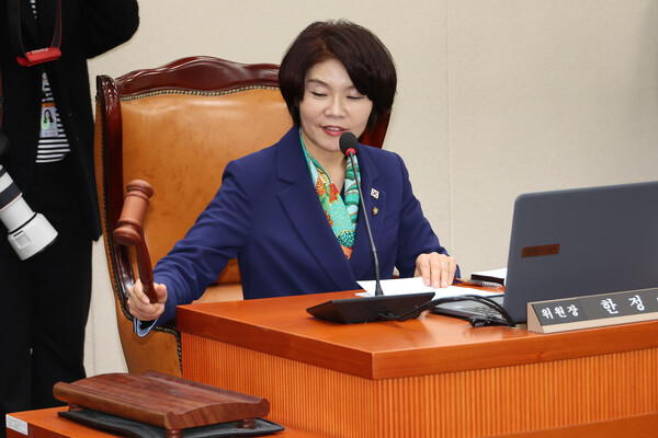 제22대 국회 기후위기 특별위원회가 공식 출범한 후 위원장은 한정애 의원, 간사는 이소영 의원과 임이자 의원이 각각 선임됐다. ⓒ연합뉴스