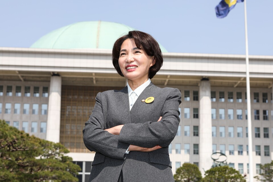 더불어민주당 서미화 의원이 ‘장애인의 날’(4월 20일)의 날을 앞두고 진행한 여성신문과의 인터뷰에서 “장애 당사자의 삶을 정말 ‘실질적’으로 변화시킬 수 있는 입법 활동을 이어갈 예정”이라고 밝혔다. ⓒ손상민 사진기자