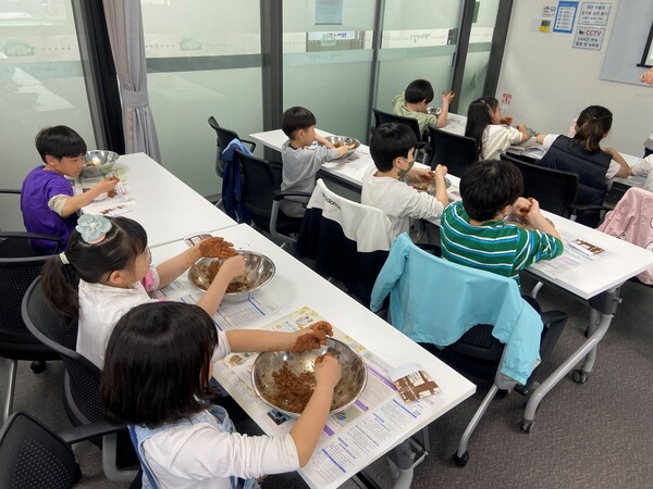 중랑구 환경교육센터가 지역 곳곳 찾아가는 ‘순환교육’을 운영한다. ⓒ중랑구