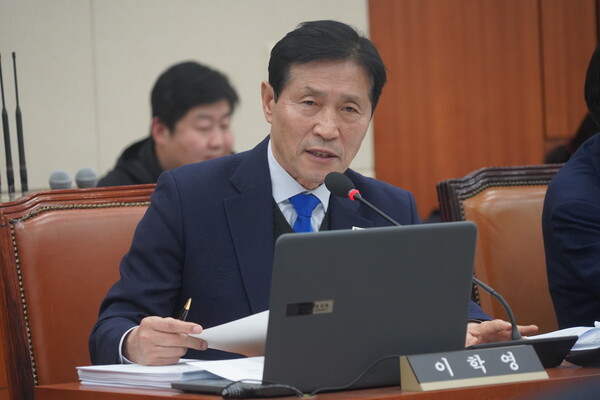 국회 부의장 이학영 의원(더불어민주당, 경기군포)이 오는 13일  ‘사회권 보장 불평등 완화 위원회 제2차 토론회’를 주최한다. ⓒ이학영 의원실