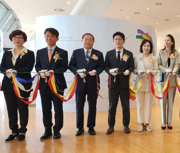 ‘2025 여성건축가 기획전’ 개막식에 참석한 서울특별시의회 이숙자 운영위원장. ⓒ서울시의회