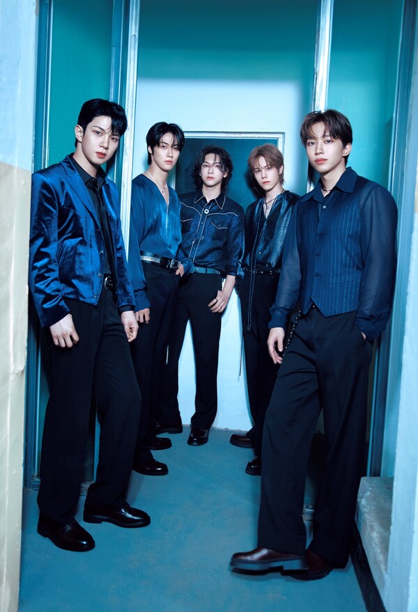 밴드 엔플라잉 정규 2집 ‘에버래스팅(Everlasting)’ 자켓포스터. ⓒFNC엔터테인먼트