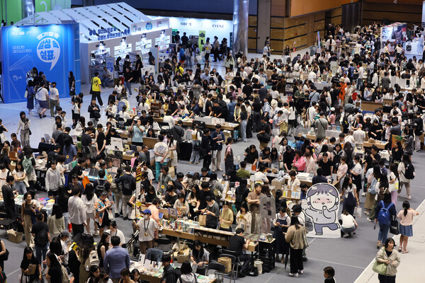 지난해 6월 30일 서울 강남구 코엑스에서 열린 ‘2024 서울국제도서전’이 인파로 북적이고 있다. ⓒ연합뉴스