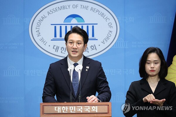 전용기(더불어민주당, 화성정) 의원이 전국에 공공산후조리원 설치를 의무화하고, 이에 따른 재정 부담을 국가가 분담하는 내용의 『모자보건법』 일부개정법률안을 대표 발의했다. ⓒ연합뉴스