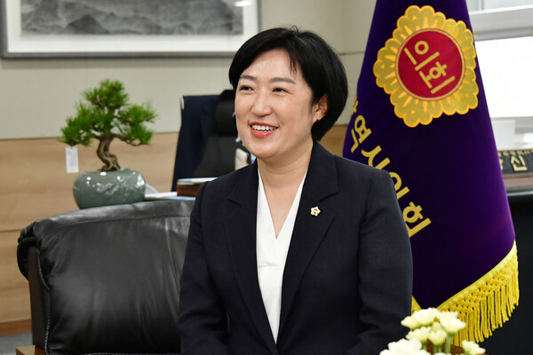 광주광역시의회 34년 역사상 처음으로 의장직에 오른 신수정 의장 ⓒ광주광역시의회