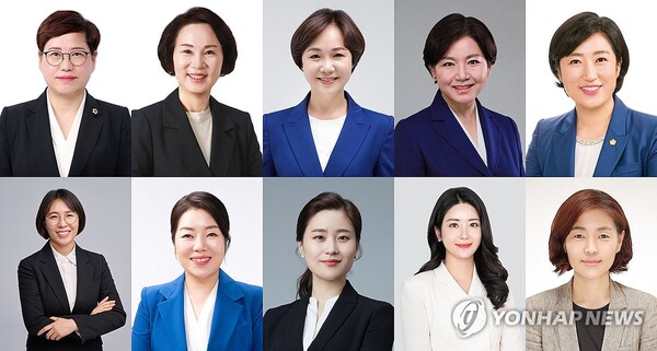 광주광역시의회는 여성의원 비율이 43.5%(23명 중 10명)로, 전국 17개 광역의회 평균(19.8%)의 두 배를 넘는다. 광주시의회 여성의원 10명. 김나윤·김용임·명진·박미정·신수정·이귀순·임미란·정다은·채은지·최지현 의원(가나다순) ⓒ광주시의회 제공, 연합뉴스