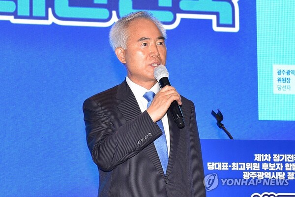 더불어민주당 양부남 광주시당 위원장(광주서구을)은 “유능하고 참신한 여성 인재들이 정치의 주역으로 성장할 수 있도록 제도적 뒷받침과 지원을 아끼지 않겠다”고 밝혔다.  ⓒ연합뉴스