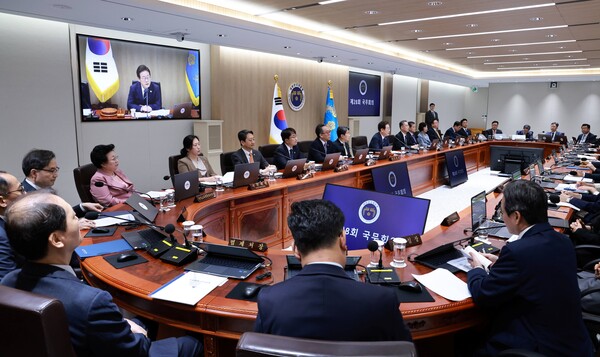 이재명 대통령이 1일 서울 용산 대통령실 청사에서 국무회의를 주재하고 있는 모습. ⓒ연합뉴스