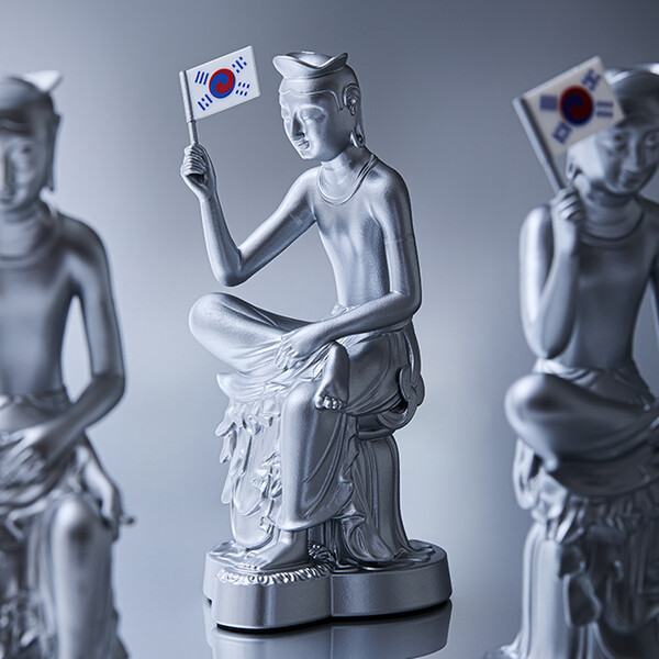 반가사유상 미니어처 광복 80주년 에디션. ⓒ국립중앙박물관 문화재단