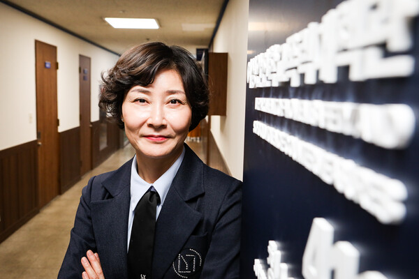 성평등 외부 전문가로서 남성 중심적이고 보수적인 경찰청에 안착한 비결에 대해 조 대책관은 경찰 조직의 특성을 파악하고,  민주적인 조직 운영과 함께 모든 직원을 살뜰히 챙기면서 조직에 녹아들어갔다고 답했다. ⓒ손상민 사진기자