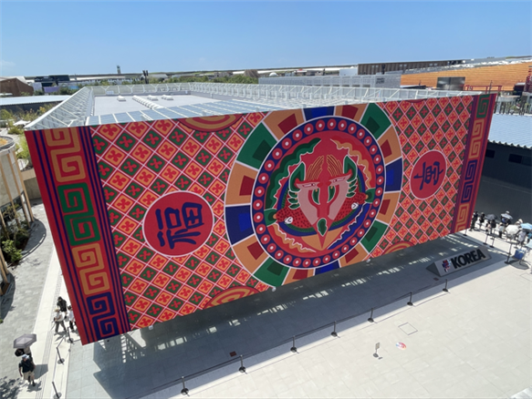 2025 오사카·간사이 엑스포 한국관에서 만날 수 있는 미디어 아트 작품 ‘조선왕실보자기’. ⓒ국가유산진흥원 제공