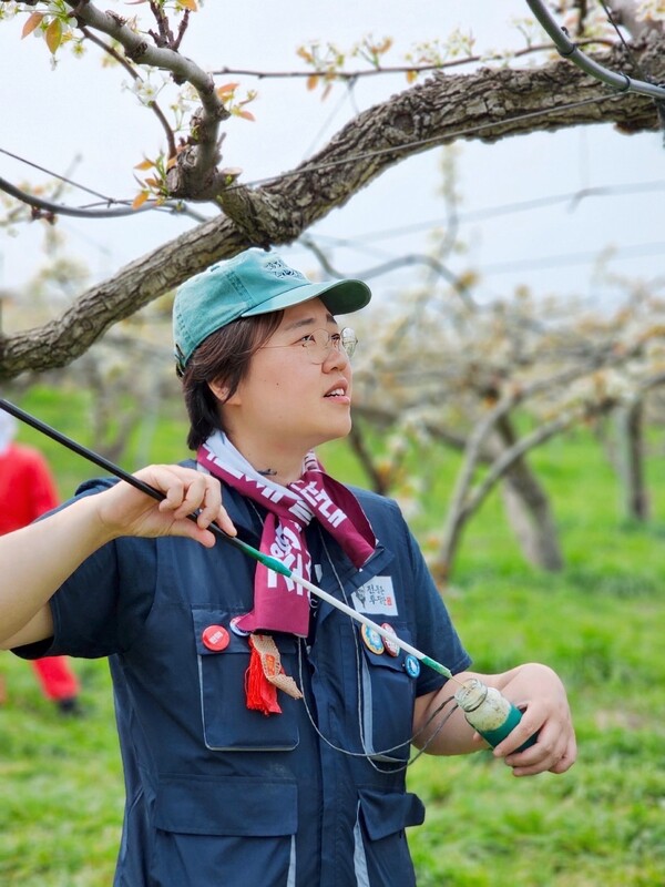 27회 서울국제여성영화제 ‘올해의 보이스’ 수상자, 남태령 아카이브/심포지엄 팀, 주원농원 김후주 대표.  ⓒSIWFF