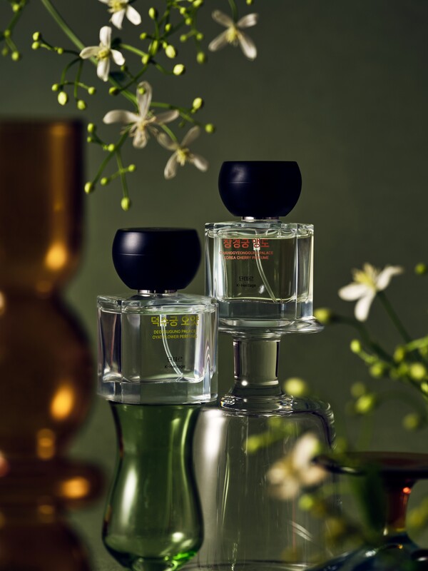 창경궁 앵도나무와 덕수궁 오얏나무의 향기를 담은 ‘궁궐 향수’ 2종. ⓒ국가유산진흥원 제공