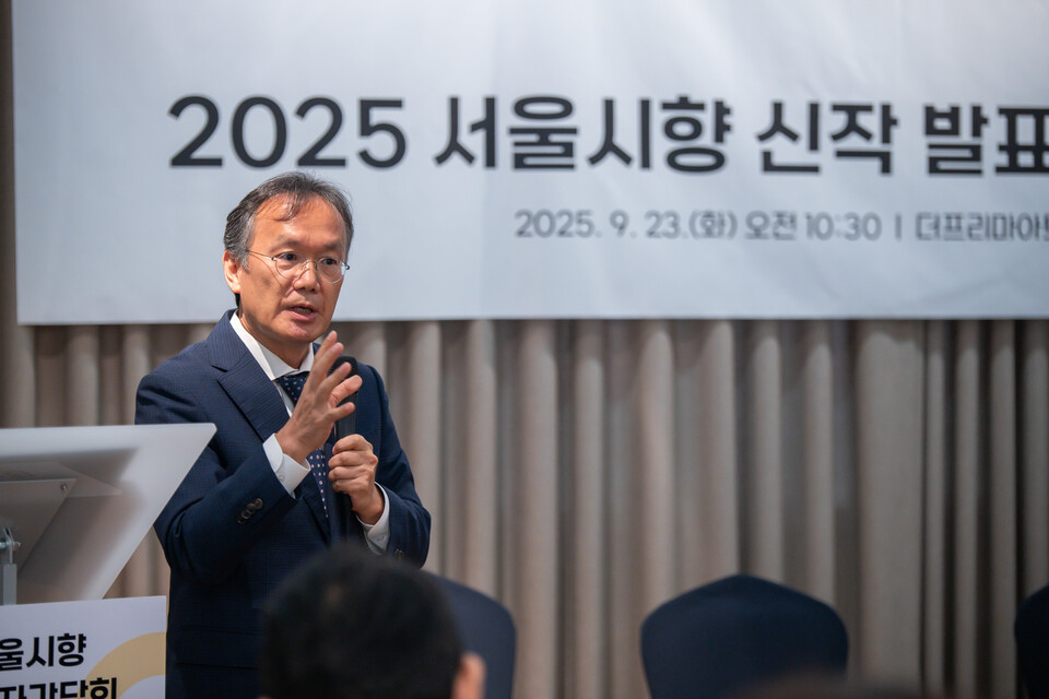 정재왈 서울시향 대표가 23일 서울 종로구 더프리마아트센터에서 열린 기자간담회에서 인사말을 하고 있다. ⓒ서울시립교향악단 제공