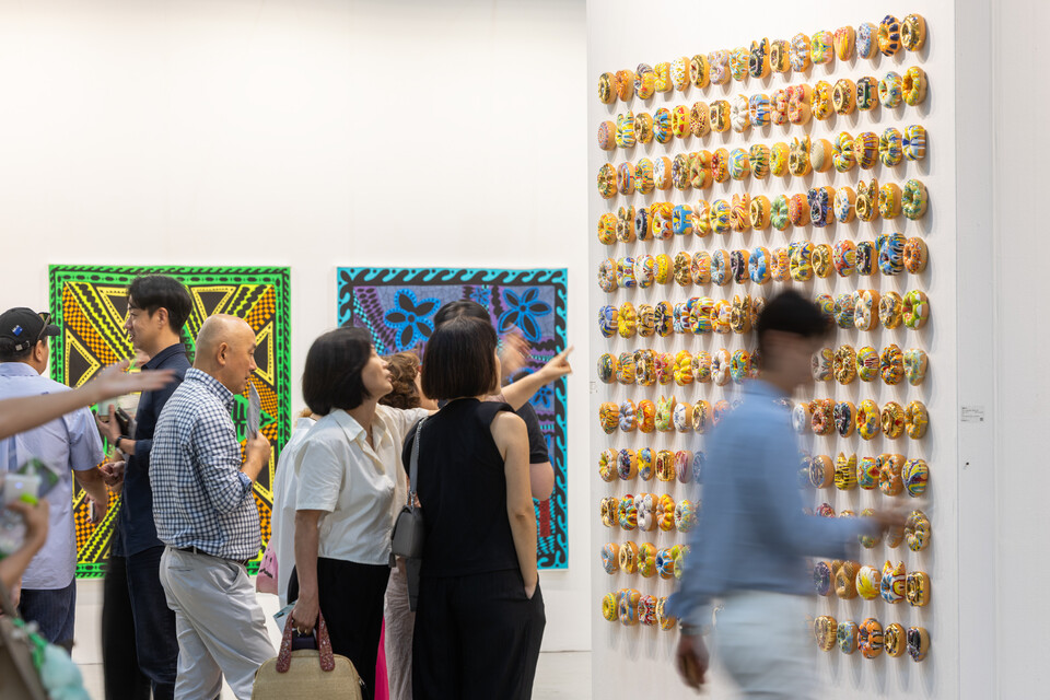 지난 3일부터 7일까지 코엑스에서 열린 ‘키아프 서울(Kiaf SEOUL 2025)’ 현장. 사진은 기사와 직접적 연관이 없음. ⓒKiaf SEOUL 2025 사무국 제공