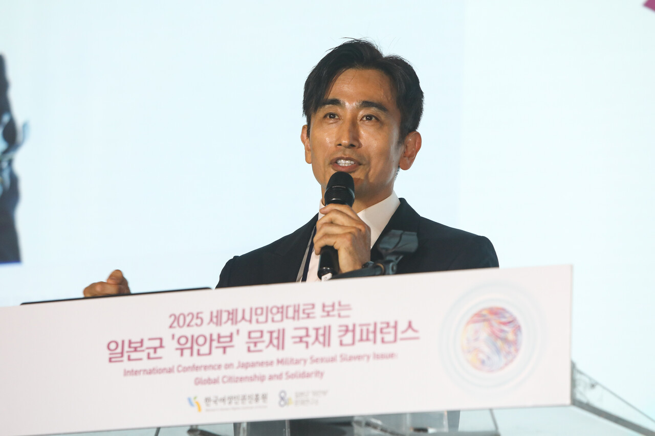 26일 서울 용산구 전쟁기념관 피스앤파크컨벤션에서 열린 일본군 '위안부' 문제 국제 컨퍼런스에서 차인표 배우·작가가 기조 연설을 하고 있다. ⓒ손상민 사진기자