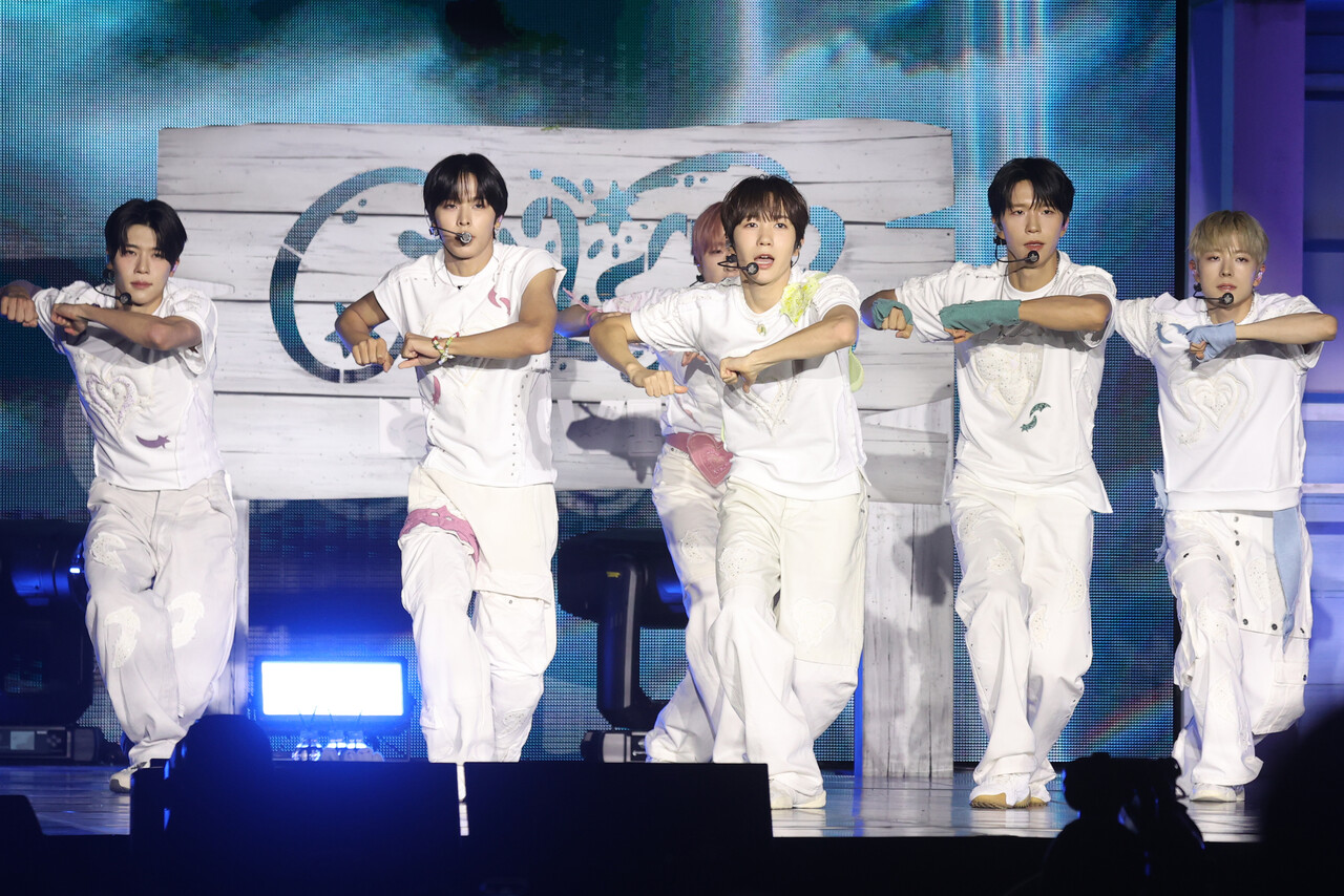 NCT WISH(엔시티 위시)가 9월 2일 서울 강남구 코엑스 광장에서 미니 3집 ‘COLOR’(컬러) 발매 기념 쇼케이스를 선보이고 있다. 사진은 기사 내용과 무관. ⓒ연합뉴스