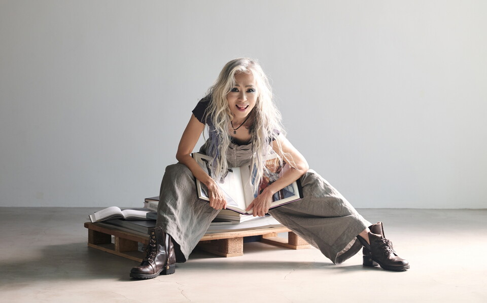 국립극단 연극 ‘태풍’ 주연을 맡은 예수정 배우. ⓒ국립극단 제공