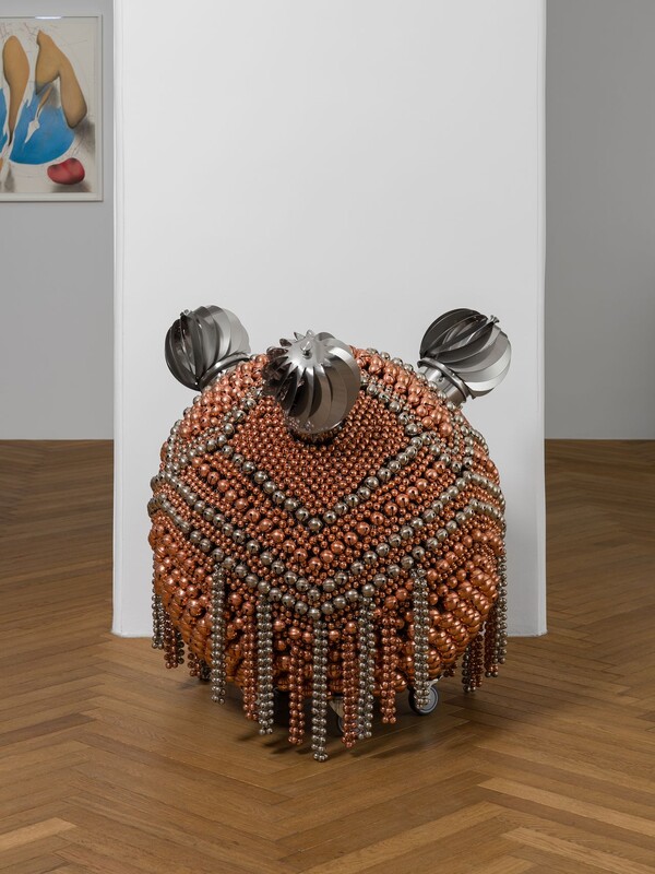 양혜규, Sonic Sphere with Enthralling Trio - Diagonally-ornamented Copper and Nickel, 2016, powder-coated steel stand, powder-coated metal grid, casters, copper and nickel plated bells, metal rings, turbine vents, 93x87x89cm. ⓒ양혜규/헤레디움