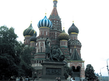 러시아 건축물의 백미로 붉은광장에 우뚝 서 있는 성바실리 사원.sumatriptan patch sumatriptan patch sumatriptan patch