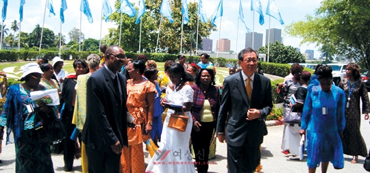 ‘여성과 평화를 위한 글로벌 오픈데이’가 개최된 남부 수단의 회의장 풍경. ⓒ여성개발기금 www.unifem.org