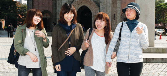 한국에 거주하는 일본 여성들의 삶을 들어보았다. 후쿠무라 요코, 마루야마 소노코, 와타나베 시나코, 오카모토 지에씨.(왼쪽부터)abortion pill abortion pill abortion pill