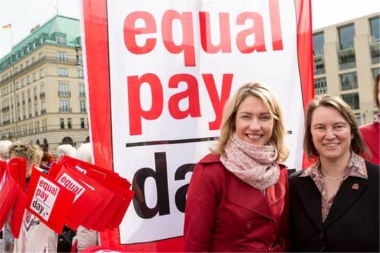 미국, 유럽 등 전 세계 40여개국에서 ‘동일임금의 날(Equal Pay Day)’을 지정해 기념 행사를 열고 있다. 사진은 독일에서 열린 동일임금의 날 기념 행사.cialis coupon cialis coupon cialis coupon