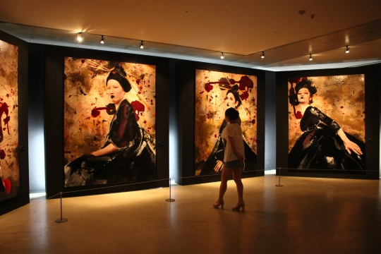 리타 까벨뤼의 아시아의 인상 연작 시리즈. 일본, 중국, 인도네시아, 한국 여성의 모습을 그림에 담았다.