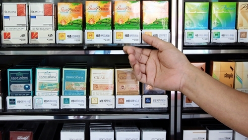 던힐과 메비우스 등 BAT코리아와 JTI코리아의 담배 가격이 1월5일부터 인상될 전망이다. ⓒ뉴시스·여성신문