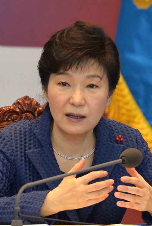 박근혜 대통령이 26일 오전 청와대에서 올해 첫 수석비서관회의를 주재하고 있다. 지난해 12월15일 이후 40여일만에 열린 회의다. ⓒ뉴시스·여성신문