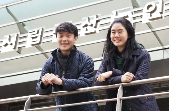 세이 프로그램 운영자인 조용민(왼쪽)씨와 시니어 매니저 김혜원씨는 “세대 간 교류와 공감, 소통이 중요하다”고 입을 모았다. ⓒ이정실 여성신문 사진기자