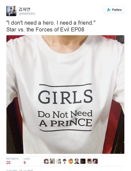 메갈리아가 제작한 페미니즘 티셔츠를 입었다는 이유로 일방적으로 해고된 성우 김자연씨 ⓒ해당 트위터 캡쳐