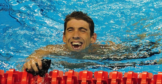 다섯 번째 올림픽 무대에 선 ‘수영 황제’ 마이클 펠프스가 개인 통산 19번째 금메달을 목에 걸었다. ⓒ뉴시스·여성신문