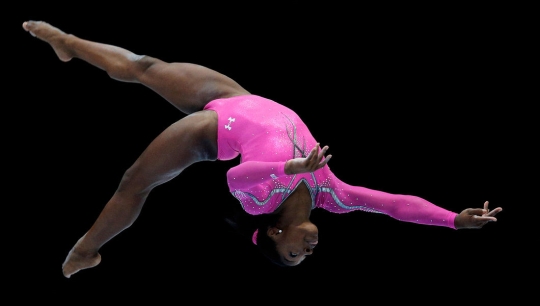 리우올림픽에서 최고의 여성 스포츠 스타로 떠오른 미국의 체조선수 시몬 바일스. 흑인이라는 편견을 딛고 금메달 4관왕에 올랐다. ⓒolympic.org