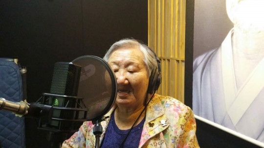 일본군‘위안부’ 피해자 길원옥 할머니(88)가 음반 녹음을 시작했다. ⓒ한국정신대문제대책협의회