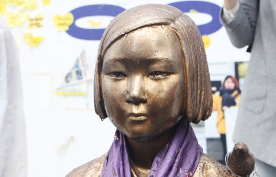 일본군‘위안부’ 피해자를 기리는 의미를 가진 ‘평화의 소녀상’이 미국 수도 워싱턴DC에 처음으로 등장한다. 사진은 서울 종로구 주한 일본대사관 앞에 세워진 소녀상. ⓒ변지은 기자